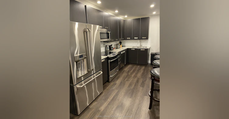 12-121 Milestone Crescent, Aurora, ON, L4G 3M2