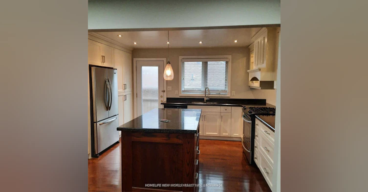 Main-7 Southdale Drive, Markham, ON, L3P 1J6 - 8