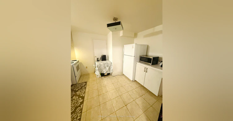 8 Jaguar Gate E, Richmond Hill, ON, L4S 1T7 - 9