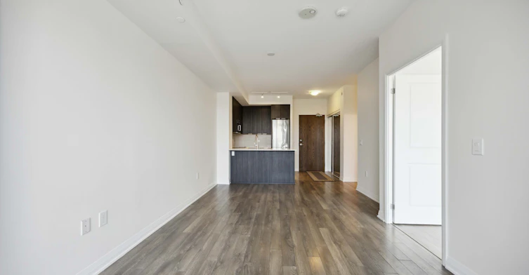 209-99 Eagle Rock Way, Vaughan, ON, L6A 1P9 - 8