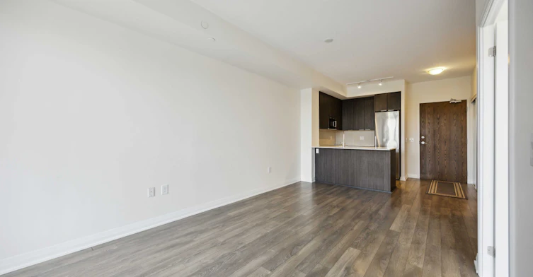 209-99 Eagle Rock Way, Vaughan, ON, L6A 1P9 - 4