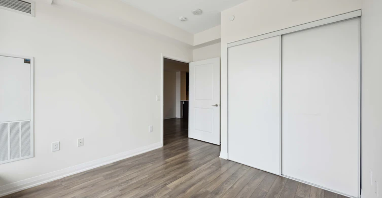 209-99 Eagle Rock Way, Vaughan, ON, L6A 1P9 - 17
