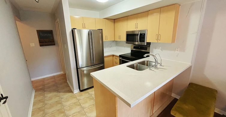 351-312 John Street, Markham, ON, L3T 0A7 - 2