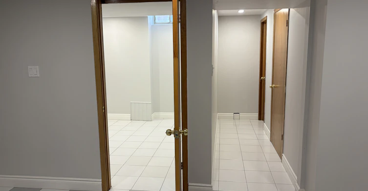 8469 Martin Grove Road E, Vaughan, ON, L4L 6G4 - 12