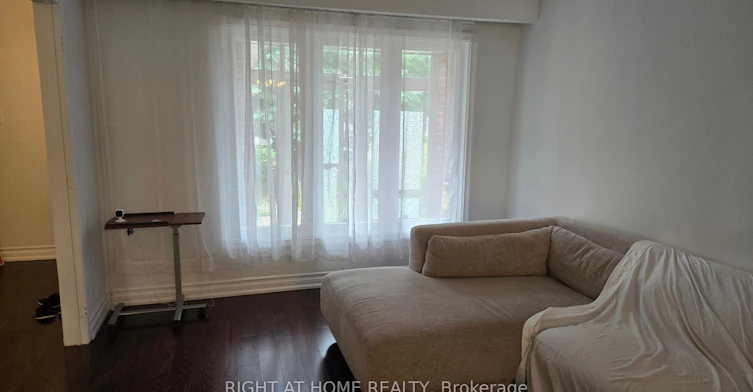 5 Constellation Crescent, Richmond Hill, ON, L4C 8J8 - 5
