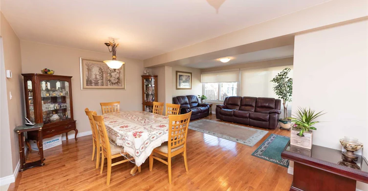 22 Cashel Court, Aurora, ON, L4G 6R8 - 5