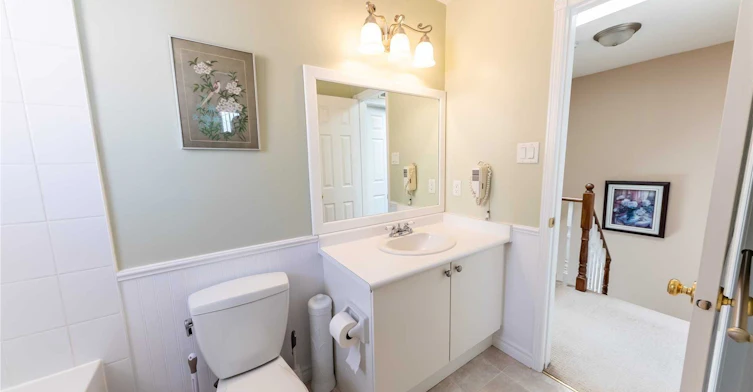 22 Cashel Court, Aurora, ON, L4G 6R8 - 9