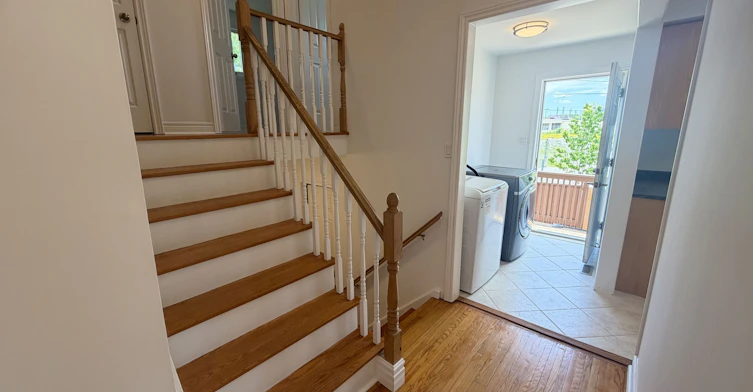 Upper-43 Walter Avenue, Newmarket, ON, L3Y 2T2 - 7