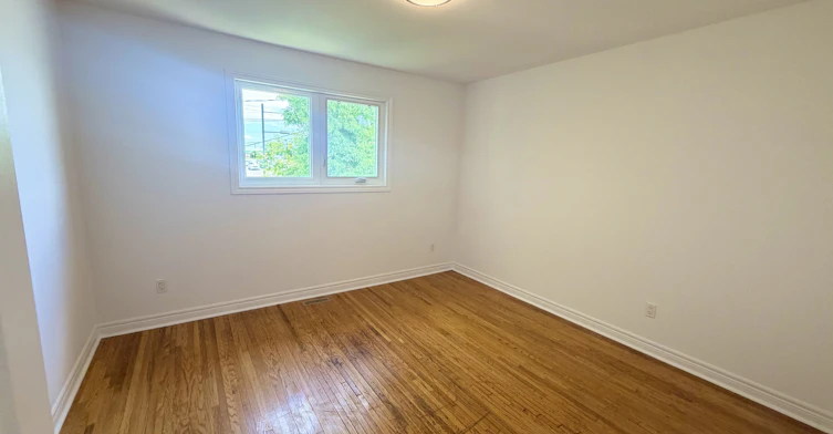 Upper-43 Walter Avenue, Newmarket, ON, L3Y 2T2 - 10