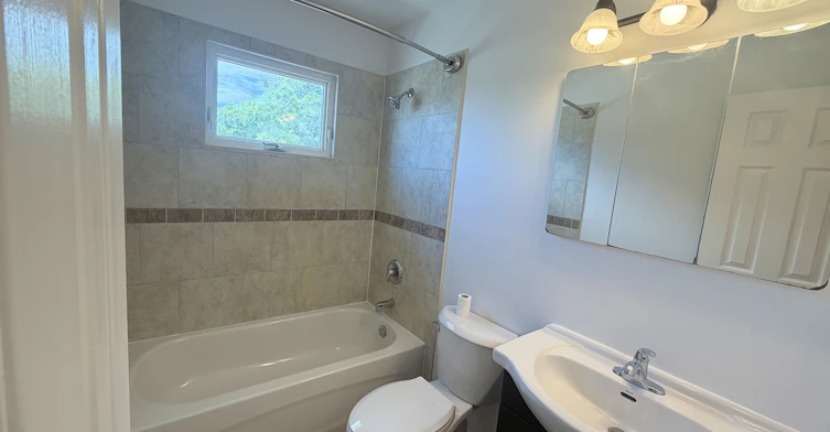 Upper-43 Walter Avenue, Newmarket, ON, L3Y 2T2 - 8