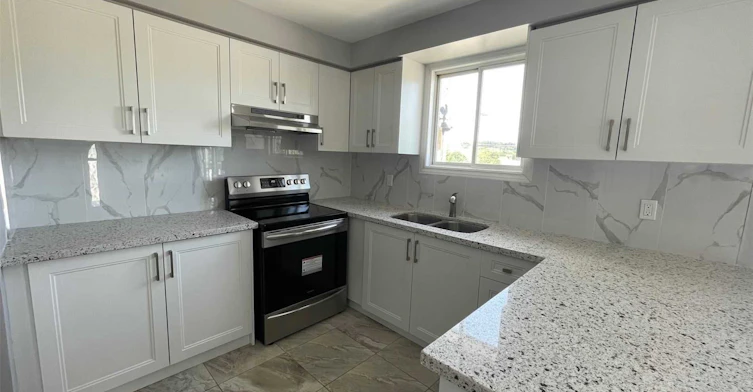 438 Colborne Street, Bradford West Gwillimbury, ON, L3Z 2E6 - 8