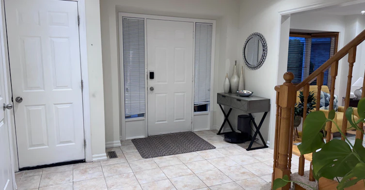 45 Stiver Drive, Newmarket, ON, L3Y 7V8 - 2