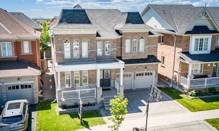 21 Rennie Avenue