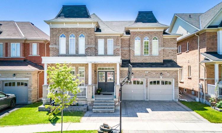 21 Rennie Avenue
