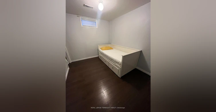 301 Via Romano Boulevard, Vaughan, ON, L6A 0J1 - 6