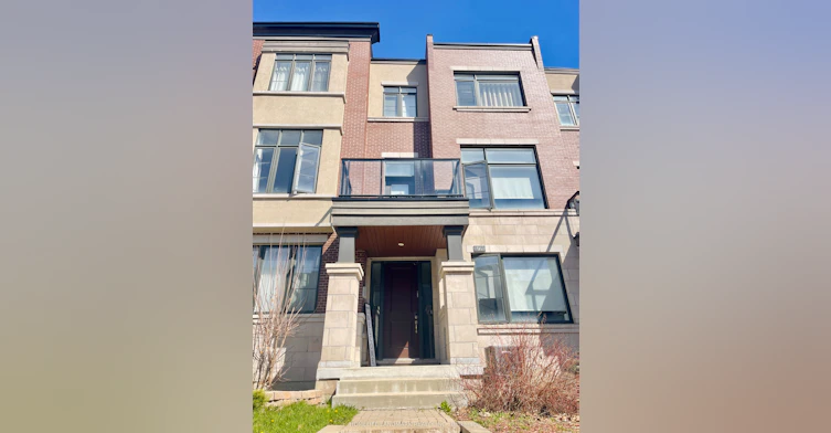 95 Carrville Woods Circle, Vaughan, ON, L6A 1S2 - 2