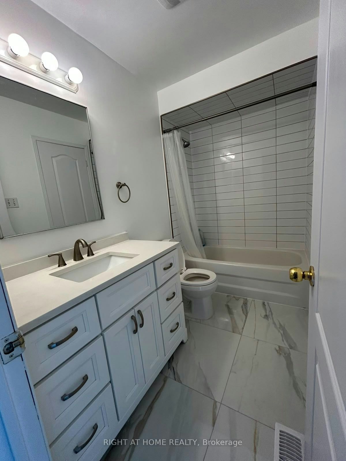 54 Henderson Crescent, New Tecumseth, ON, L9R 1Y4 - 10