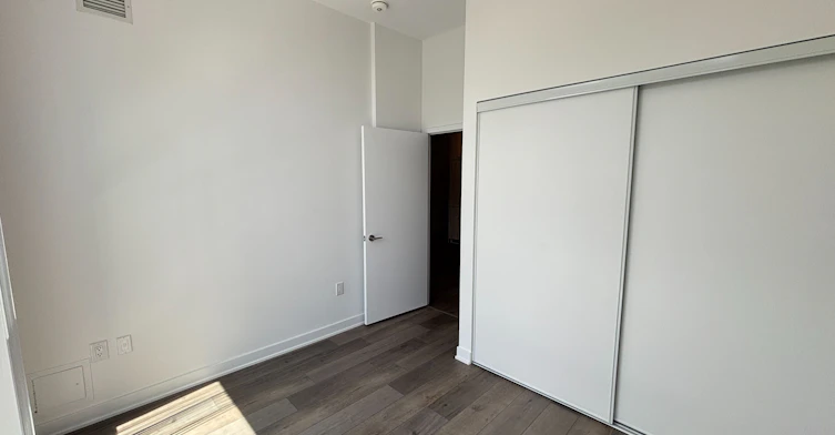 202-38 Honeycrisp Crescent, Vaughan, ON, L4K 0M8 - 10