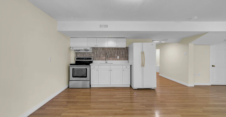 47 Medoc Place, Vaughan, ON, L4J 8Y9 - 9