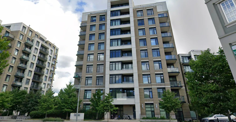 905-111 Upper Duke Crescent, Markham, ON, L6G 0C8