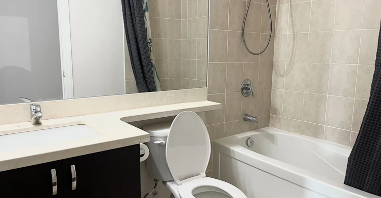 905-111 Upper Duke Crescent, Markham, ON, L6G 0C8 - 9