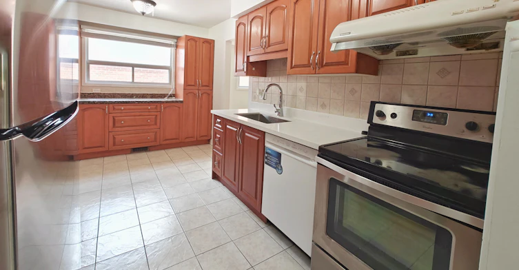 205 Risebrough Circuit, Markham, ON, L3R 3J1 - 6