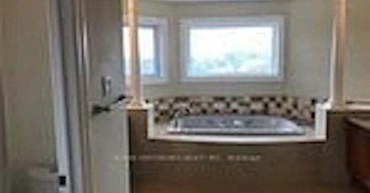 82 Brookeview Drive, Aurora, ON, L4G 6R6 - 7