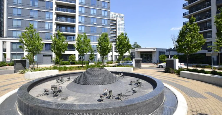 302-75 North Park Road, Vaughan, ON, L4J 0H8 - 4