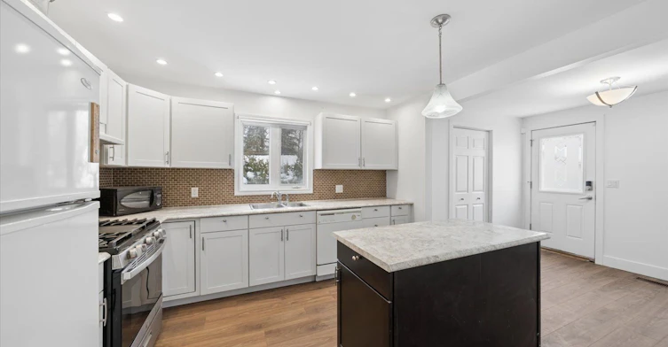 Upper-27008 Kennedy Road, Georgina, ON, L0E 1S0 - 3