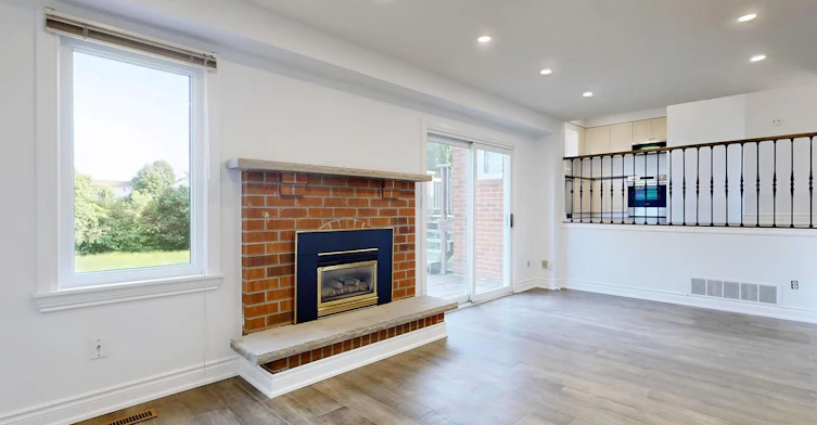 Main-187 Crossland Gate, Newmarket, ON, L3X 1A7 - 9