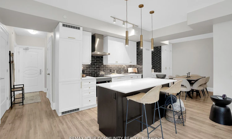 523-9085 Jane Street