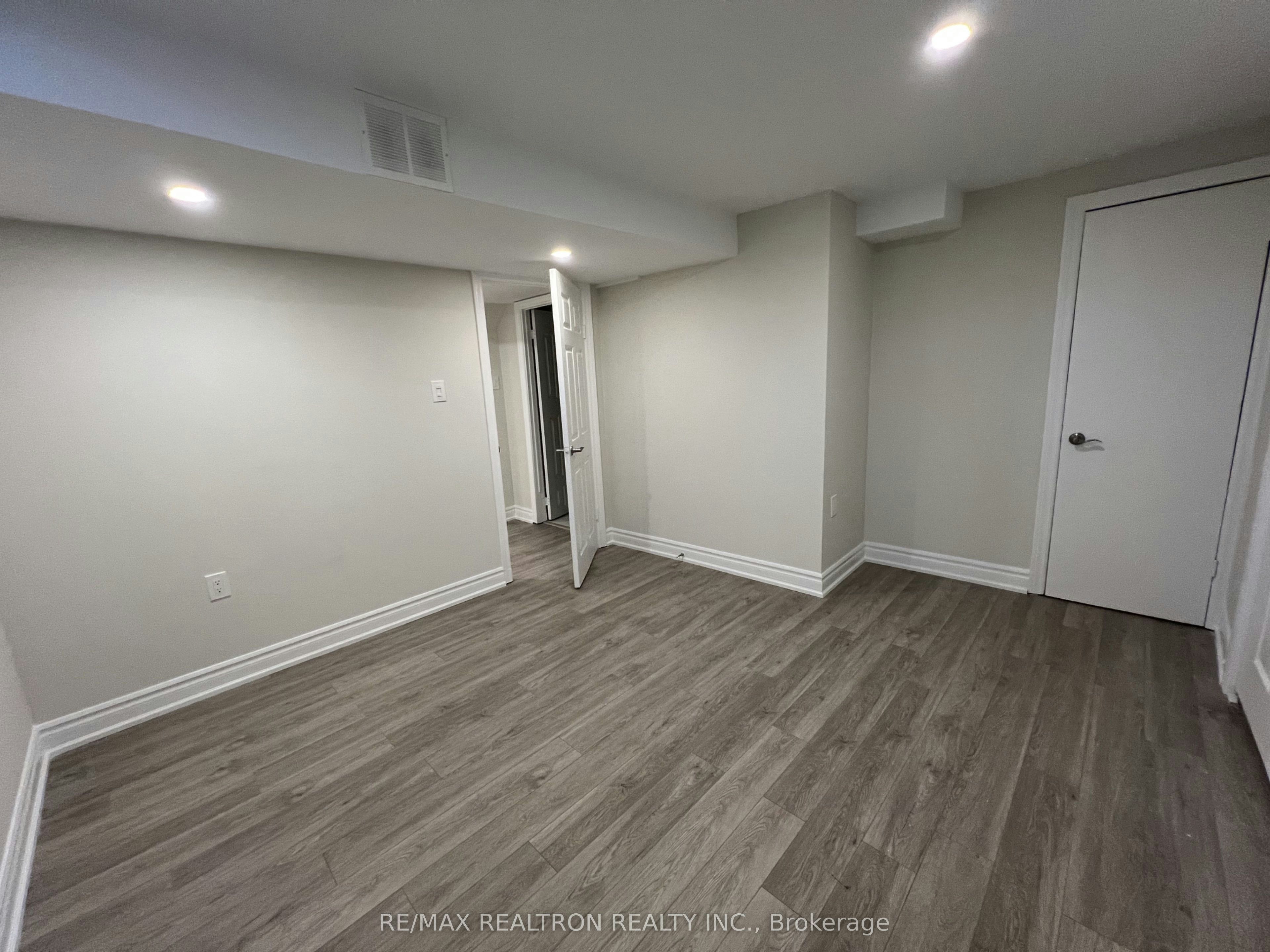 Lower A-42 Butterfield Crescent, Vaughan, ON, L6A 1J5 - 10