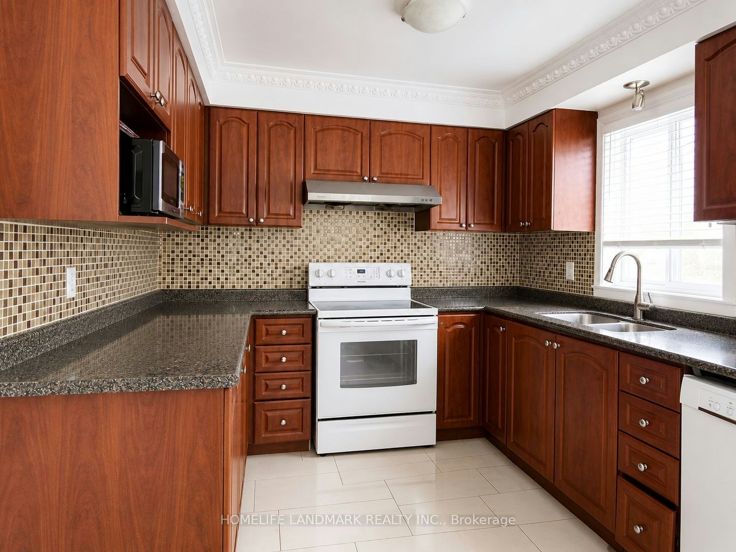 102 Chloe Crescent, Markham, ON, L3S 2J2 - 3