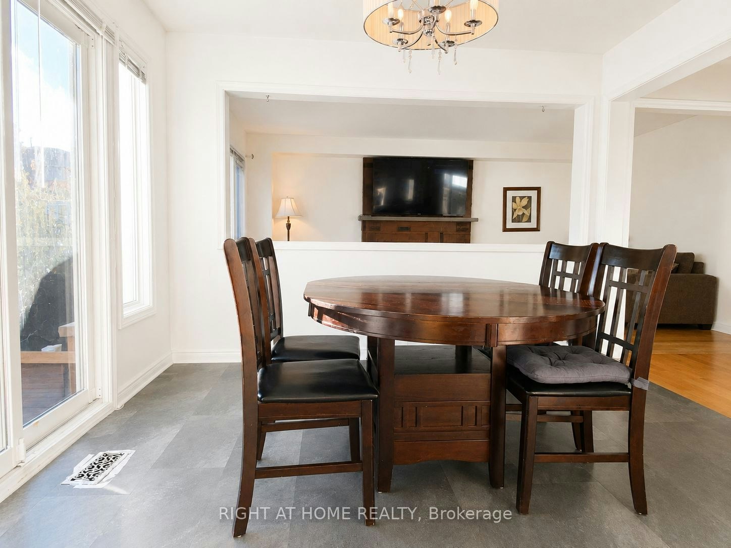92 Nelson Circle, Newmarket, ON, L3X 1R2 - 8