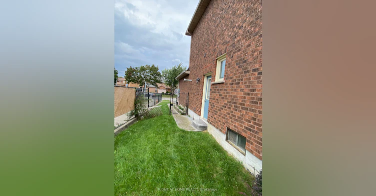 92 Nelson Circle, Newmarket, ON, L3X 1R2 - 24