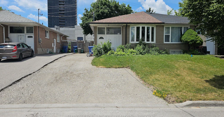 58 Marlin Court, Newmarket, ON, L3Y 2W8