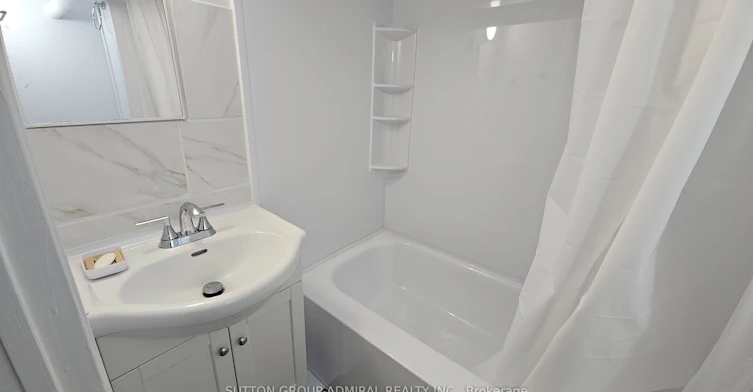 58 Marlin Court, Newmarket, ON, L3Y 2W8 - 10