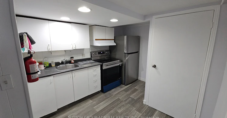 58 Marlin Court, Newmarket, ON, L3Y 2W8 - 3