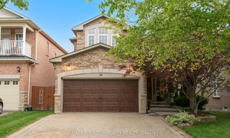 39 Raintree Crescent