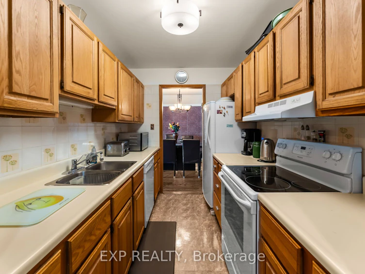 582 Duclos Point Road, Georgina, ON, L0E 1N0 - 12