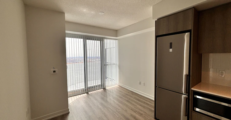 195 Commerce Street, Vaughan, ON, L4K 0P9 - 6