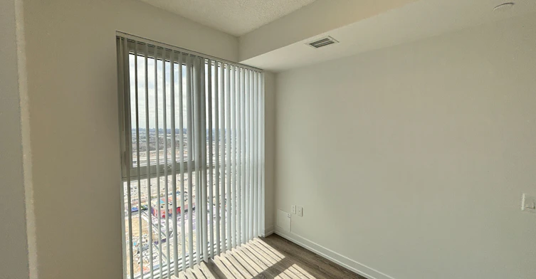 195 Commerce Street, Vaughan, ON, L4K 0P9 - 12