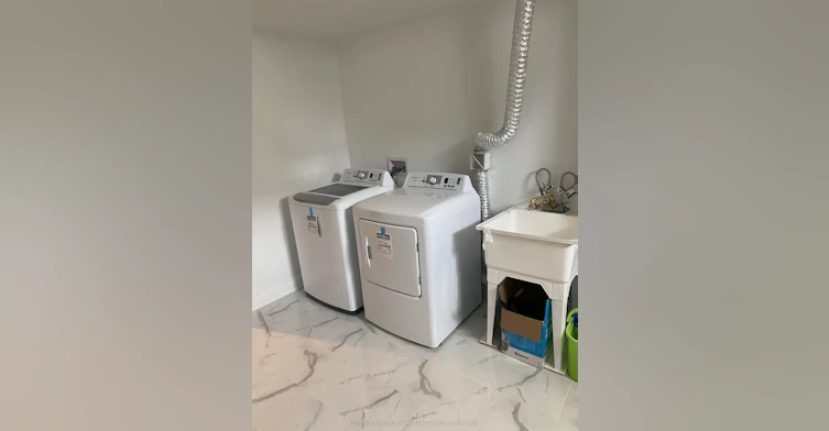two bedrooms apartment-143 Botelho Circle, Aurora, ON, L4G 3X3 - 9