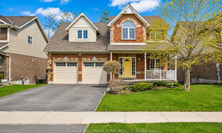 17 Armeda Clow Crescent