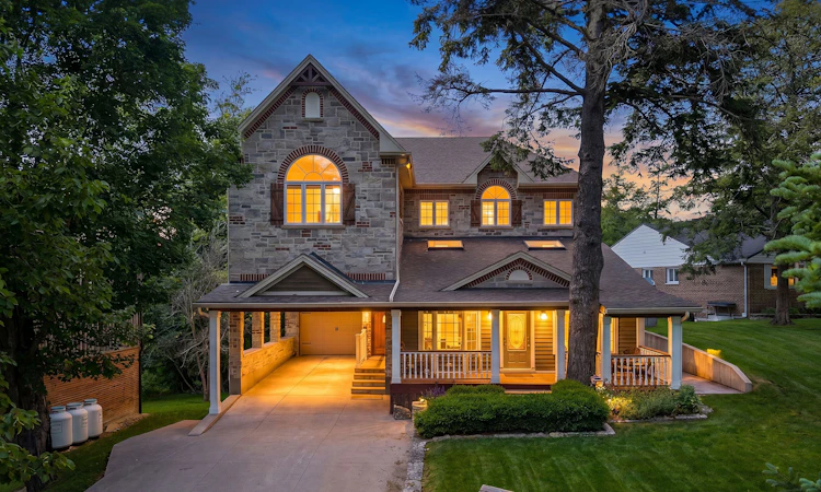 124 Elmpine Trail