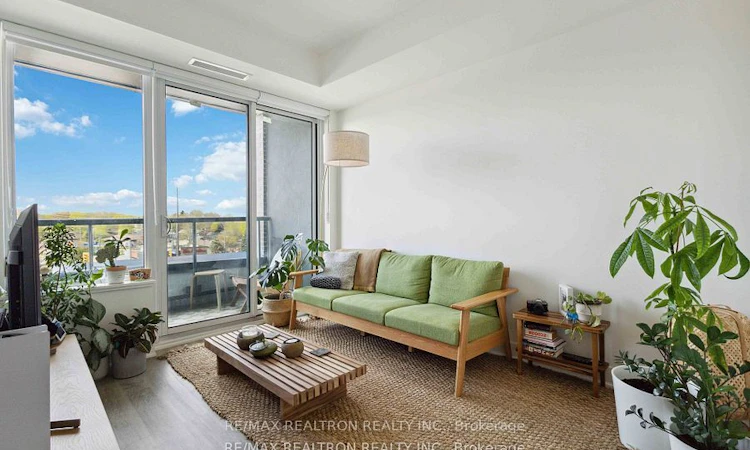 315-185 Deerfield Road