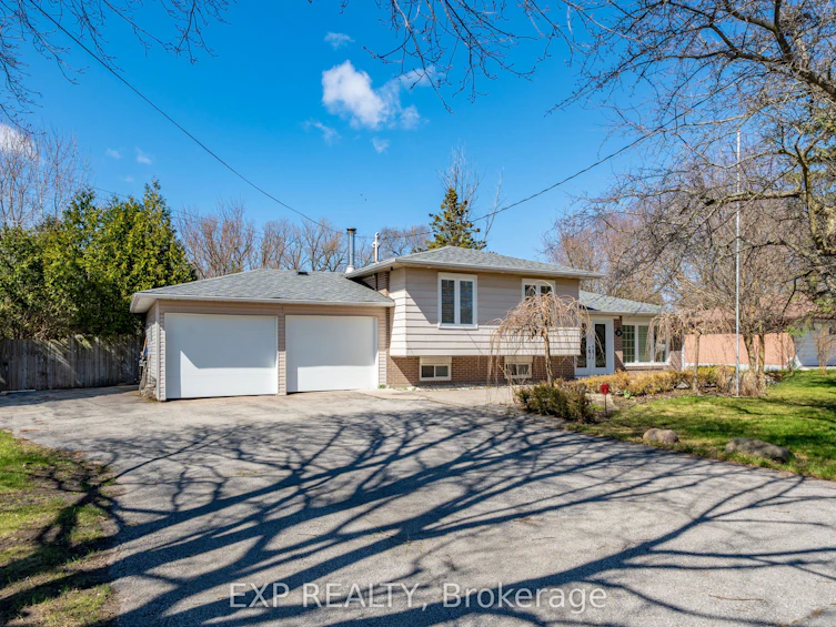 28 Lakeland Crescent, Richmond Hill, ON, L4E 2Z8 - 2