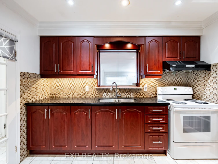 28 Lakeland Crescent, Richmond Hill, ON, L4E 2Z8 - 14