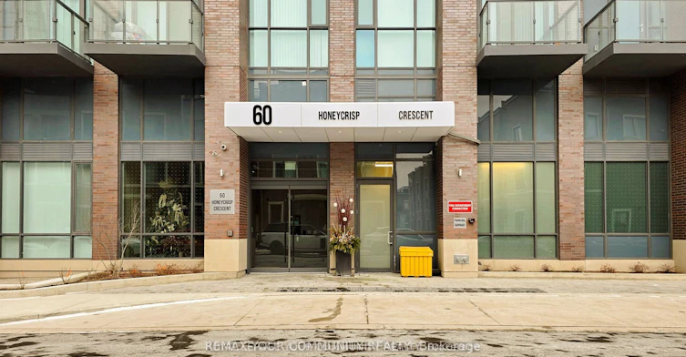 1018-60 Honeycrisp Crescent, Vaughan, ON, L4K 0N5 - 2