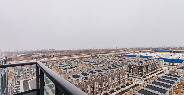 1018-60 Honeycrisp Crescent, Vaughan, ON, L4K 0N5 - 17